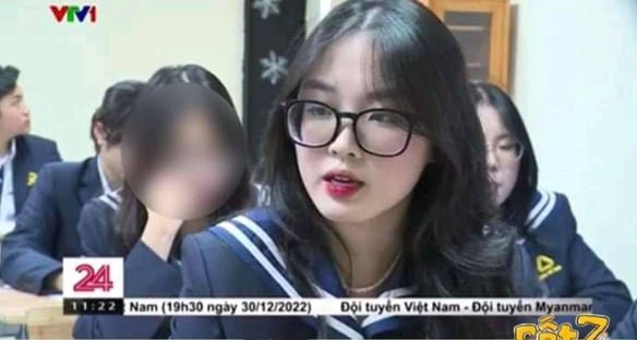 Горячий клип не может отвести глаз от очаровательной девушки Хуин Хуу Сюань Ким на VTV