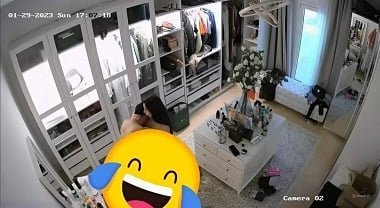 Клип ххх жена и парень в спальне, когда муж отправляется в деловую поездку