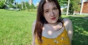Уходить, чтобы наслаждаться со странными девушками